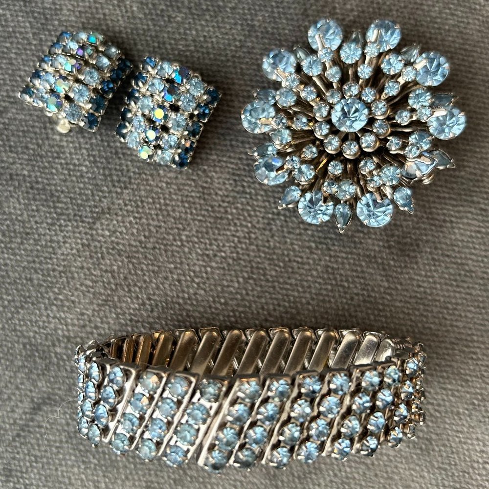 Matching, Bracelet, and Earrings (Clip On)